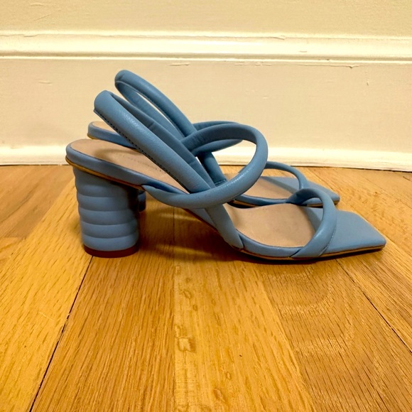 Intentionally Blank Kifton Heel - Picture 2 of 5